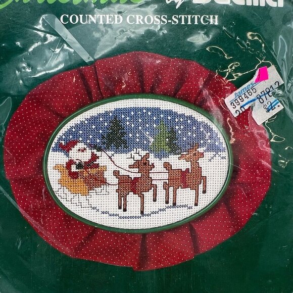 Bucilla Christmas Counted Cross Stitch Kit "Santa & Deer" Hoop 3.75" X 5.5" Oval - Picture 5 of 6
